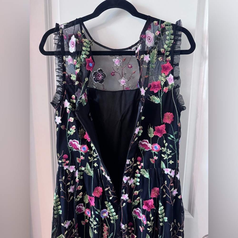 NWOT Aqua Black Floral Mesh Evening Gown - Picture 8 of 13